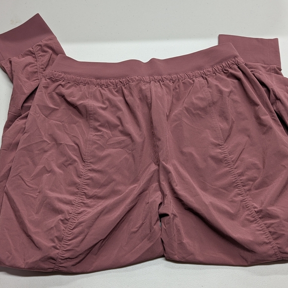 Athleta Attitude Pant jogger deep rose color - Picture 5 of 5